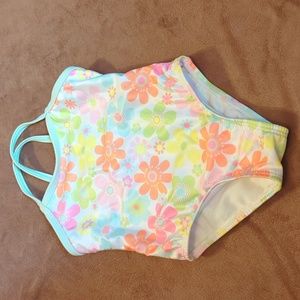 Girls swimsuit